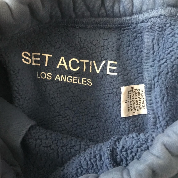 Setactive Crisp Sweatshorts - Picture 3 of 3